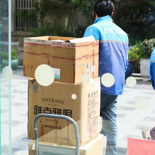 上海飲品業自救實錄 老板一線送外賣，大區經理通宵拉貨